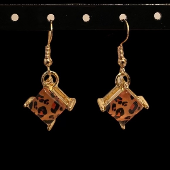 Jewelry - 3 for $15 Gold cheata print earrings